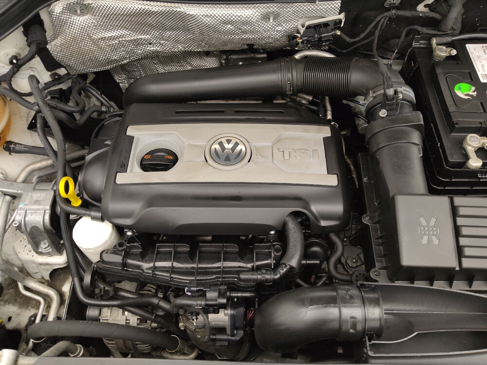 2014 Volkswagen Tiguan in Gladstone, MO 64118 - 18045751 30