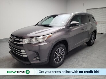 2017 Toyota Highlander in Fresno, CA 93726