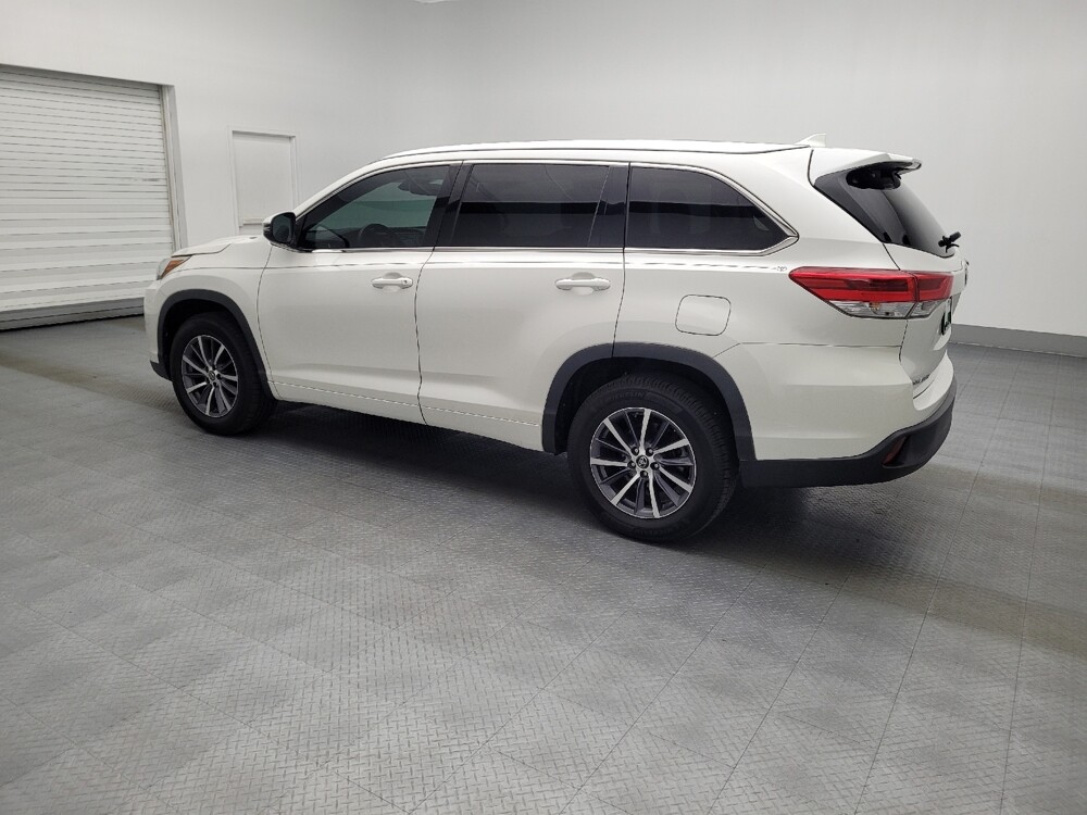 2018 Toyota Highlander in West Palm Beach, FL 33409 - 18046051 3