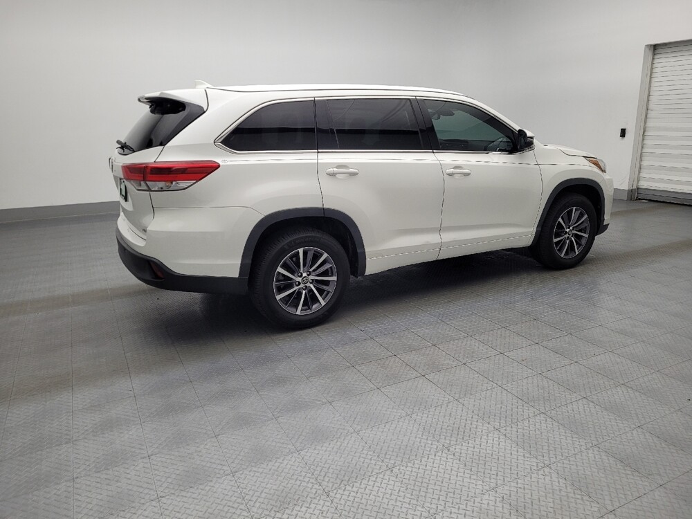 2018 Toyota Highlander in West Palm Beach, FL 33409 - 18046051 10