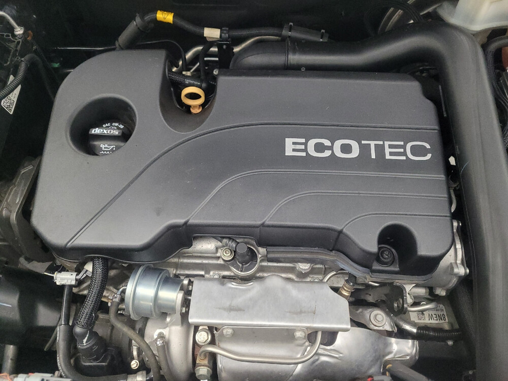 2019 Chevrolet Equinox in Greenville, SC 29607 - 18046054 30