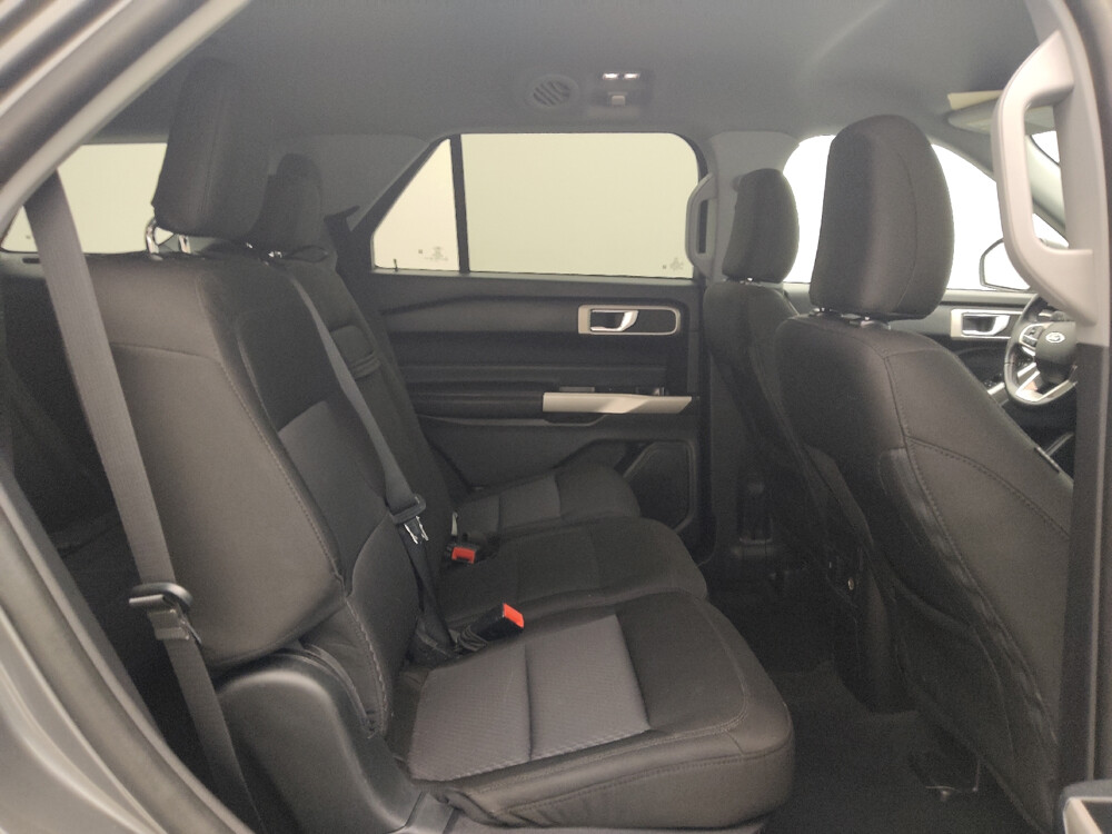 2022 Ford Explorer in St. Louis, MO 63136 - 18046098 19
