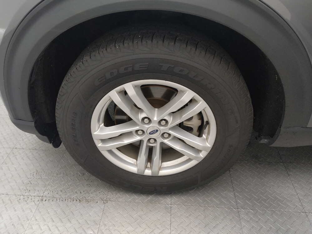 2022 Ford Explorer in St. Louis, MO 63136 - 18046098 31