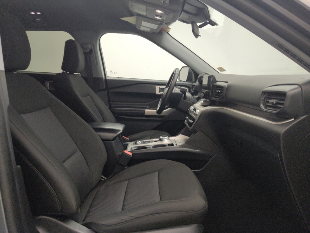 2022 Ford Explorer in St. Louis, MO 63136 - 18046098 21