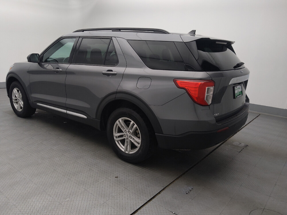 2022 Ford Explorer in St. Louis, MO 63136 - 18046098 3