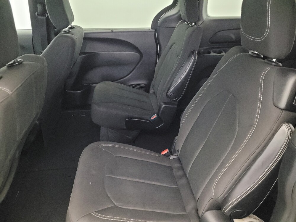 2019 Chrysler Pacifica in Temple Hills, MD 20746 - 18046174 18