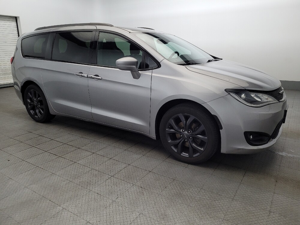 2019 Chrysler Pacifica in Temple Hills, MD 20746 - 18046174 11