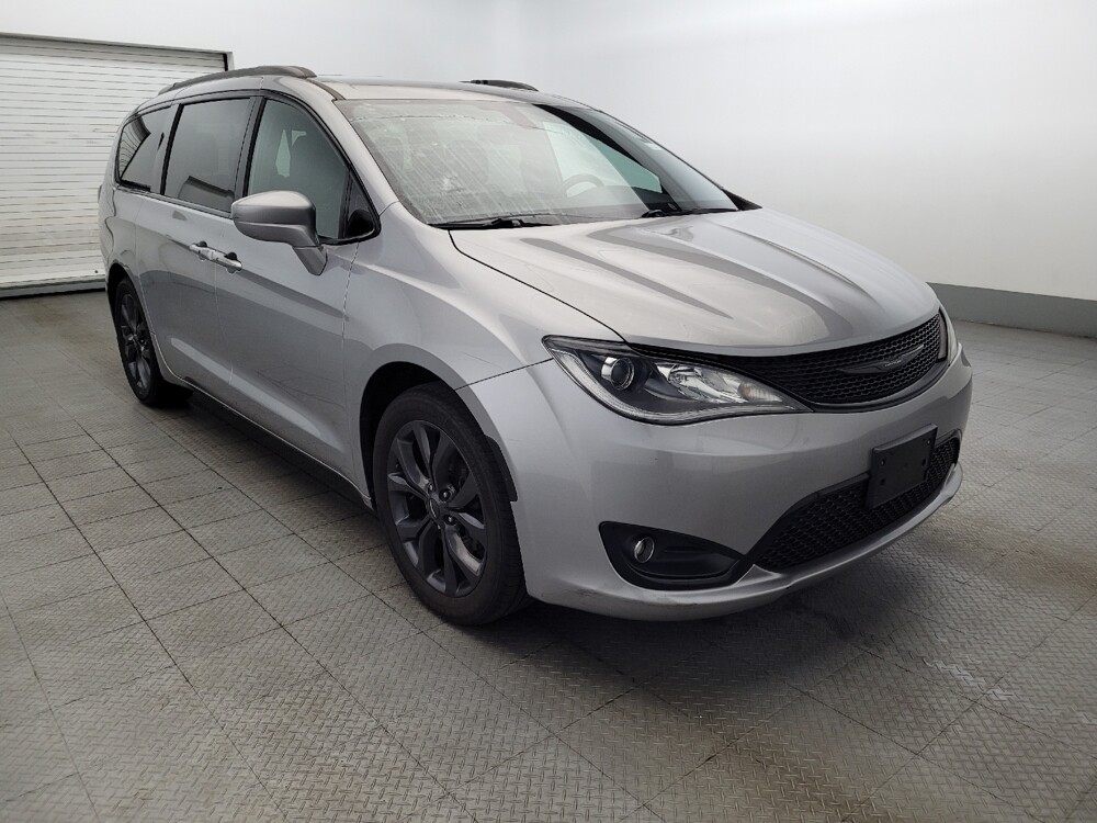 2019 Chrysler Pacifica in Temple Hills, MD 20746 - 18046174 13