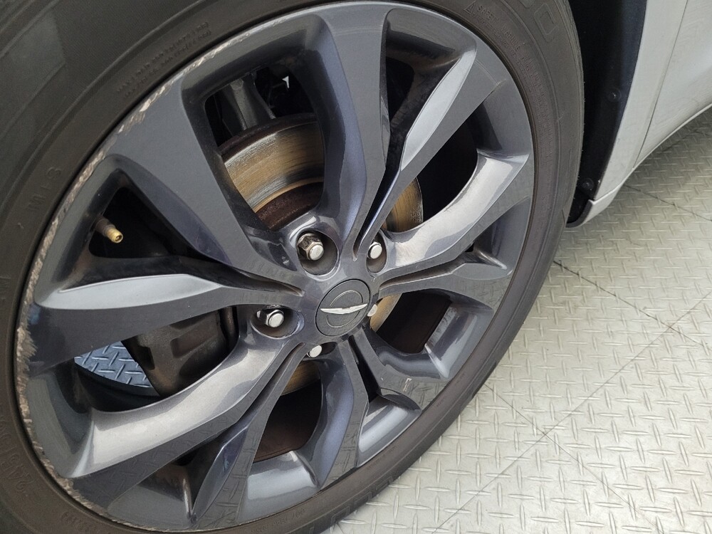 2019 Chrysler Pacifica in Temple Hills, MD 20746 - 18046174 31