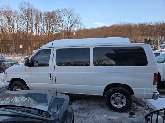 2010 Ford E-350 and Econoline 350 in Blauvelt, NY 10913 - 18046292 5