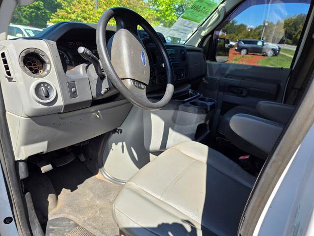 2010 Ford E-350 and Econoline 350 in Blauvelt, NY 10913 - 18046292 10