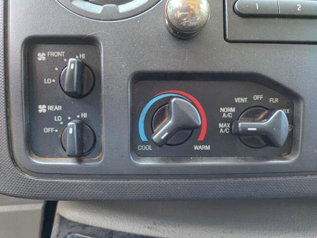 2010 Ford E-350 and Econoline 350 in Blauvelt, NY 10913 - 18046292 21