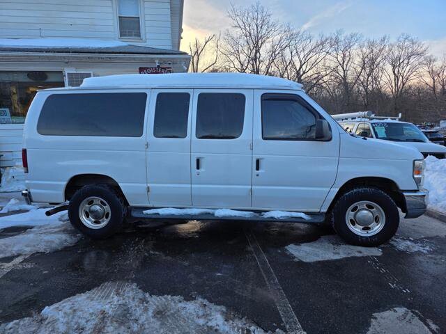 2010 Ford E-350 and Econoline 350 in Blauvelt, NY 10913 - 18046292 9