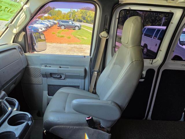 2010 Ford E-350 and Econoline 350 in Blauvelt, NY 10913 - 18046292 23