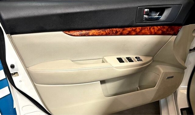 2011 Subaru Legacy in Conyers, GA 30094 - 18046295 9