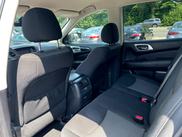 2020 Nissan Pathfinder in Baltimore, MD 21225 - 18046298 34