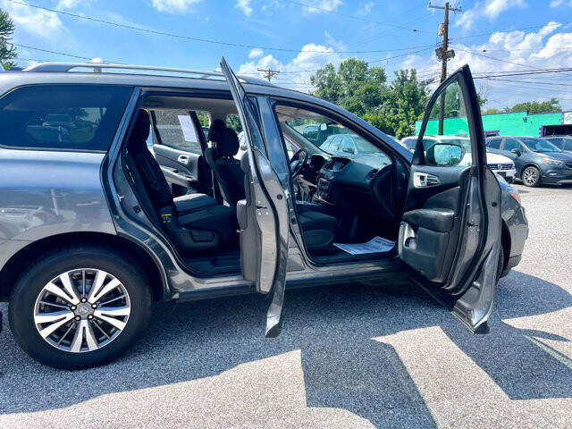 2020 Nissan Pathfinder in Baltimore, MD 21225 - 18046298 14
