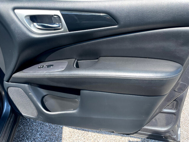 2020 Nissan Pathfinder in Baltimore, MD 21225 - 18046298 53