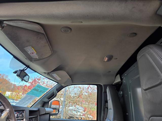 2018 Chevrolet Express 2500 in Blauvelt, NY 10913 - 18046305 25