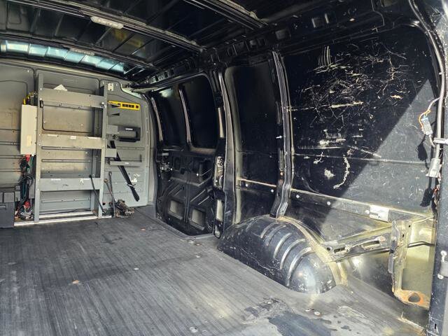 2018 Chevrolet Express 2500 in Blauvelt, NY 10913 - 18046305 33