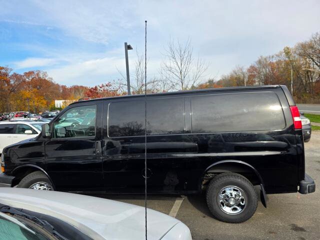 2018 Chevrolet Express 2500 in Blauvelt, NY 10913 - 18046305 4