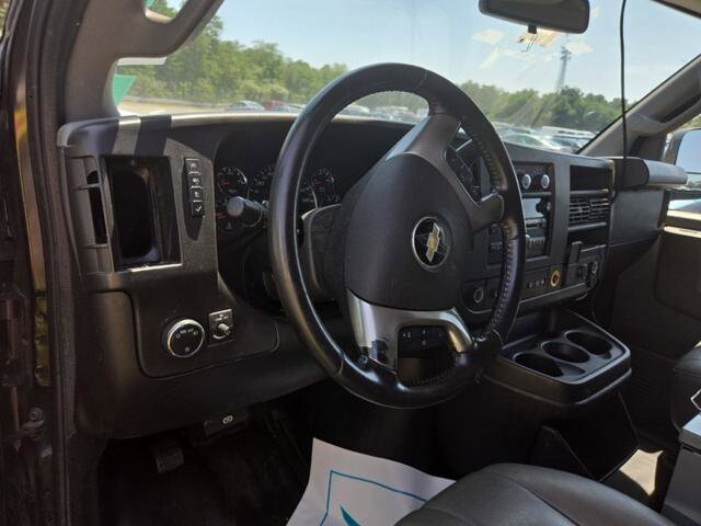2018 Chevrolet Express 2500 in Blauvelt, NY 10913 - 18046305 60