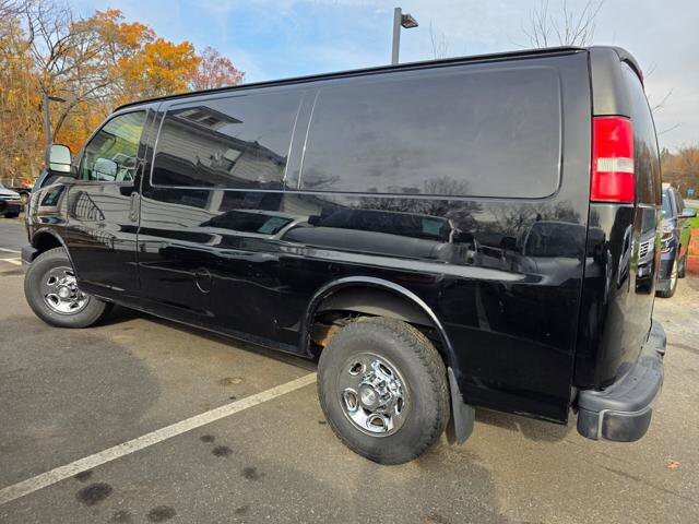 2018 Chevrolet Express 2500 in Blauvelt, NY 10913 - 18046305 5