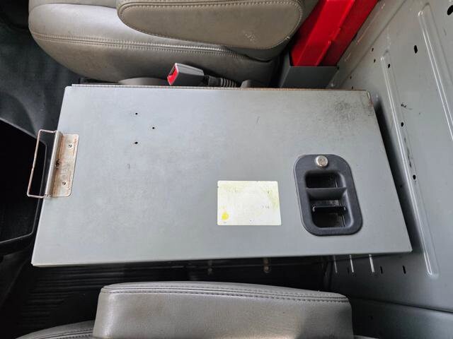 2018 Chevrolet Express 2500 in Blauvelt, NY 10913 - 18046305 23