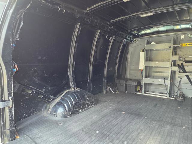 2018 Chevrolet Express 2500 in Blauvelt, NY 10913 - 18046305 31