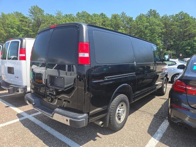 2018 Chevrolet Express 2500 in Blauvelt, NY 10913 - 18046305 56