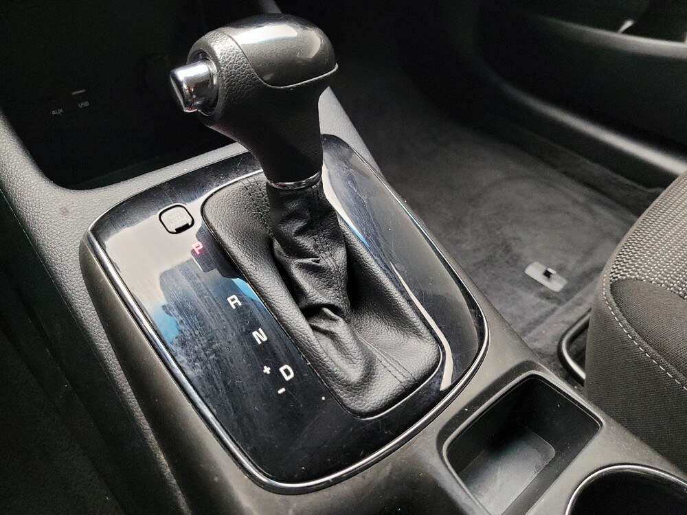 2018 Kia Forte in St. Louis, MO 63136 - 18046427 26