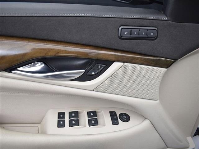 2020 Cadillac Escalade in Winchester, VA 22602 - 18046528 21