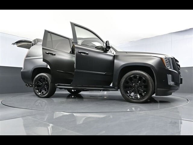 2020 Cadillac Escalade in Winchester, VA 22602 - 18046528 40