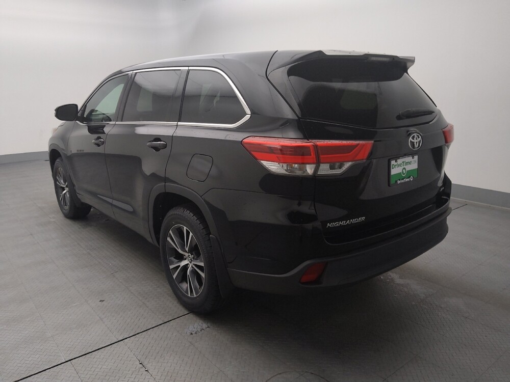2017 Toyota Highlander in St. Louis, MO 63125 - 18046778 5