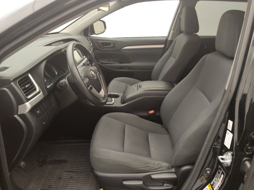2017 Toyota Highlander in St. Louis, MO 63125 - 18046778 17