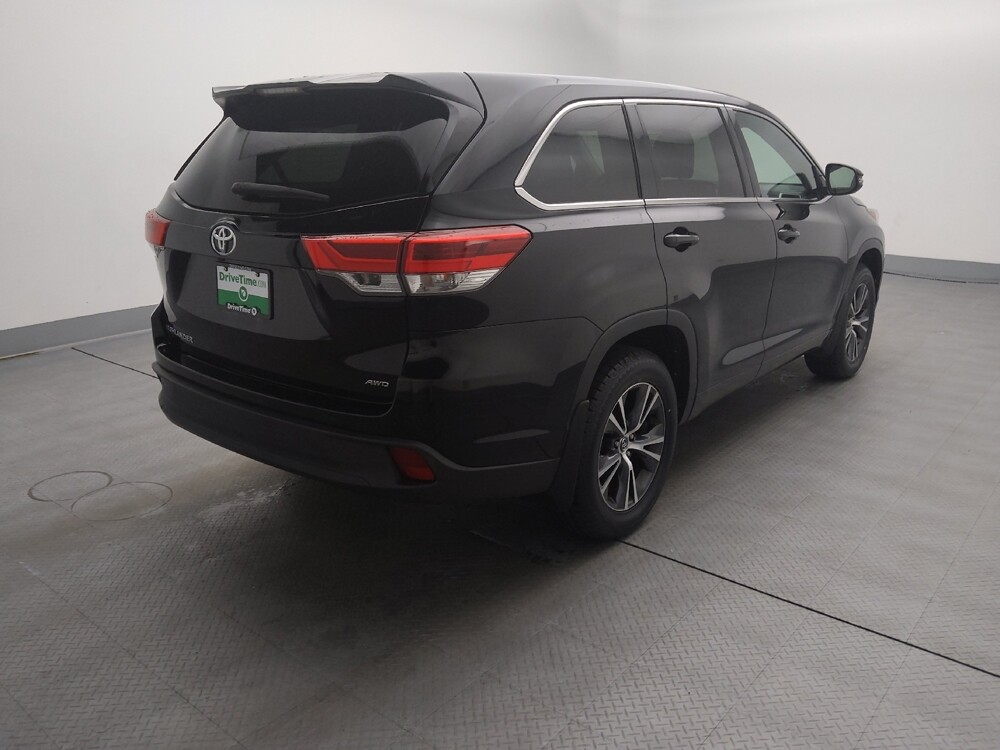 2017 Toyota Highlander in St. Louis, MO 63125 - 18046778 9