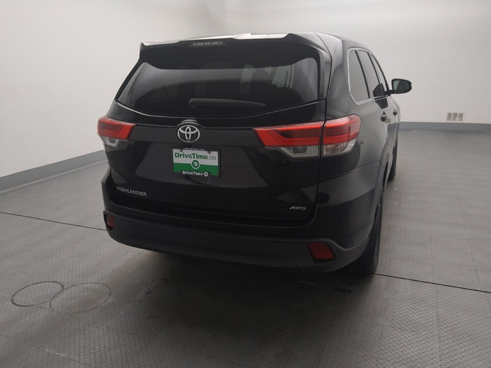 2017 Toyota Highlander in St. Louis, MO 63125 - 18046778 7