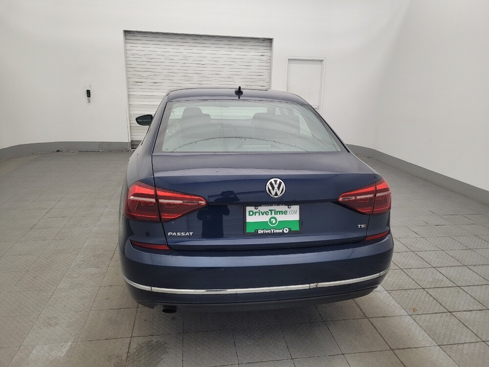 2018 Volkswagen Passat in Tampa, FL 33619 - 18046827 6