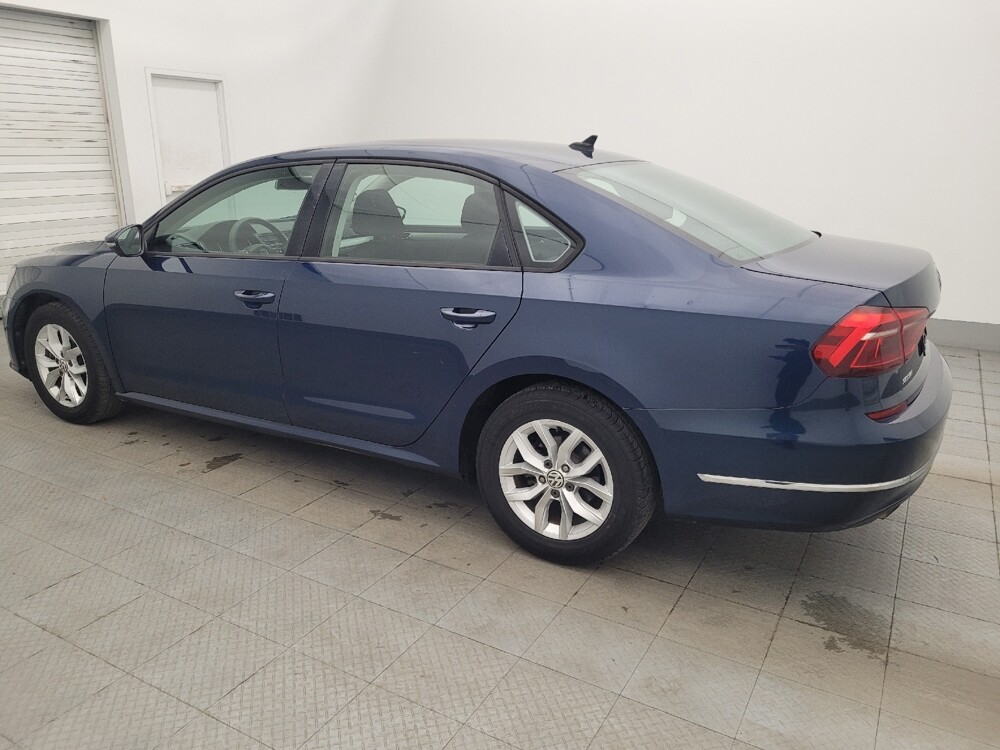 2018 Volkswagen Passat in Tampa, FL 33619 - 18046827 3