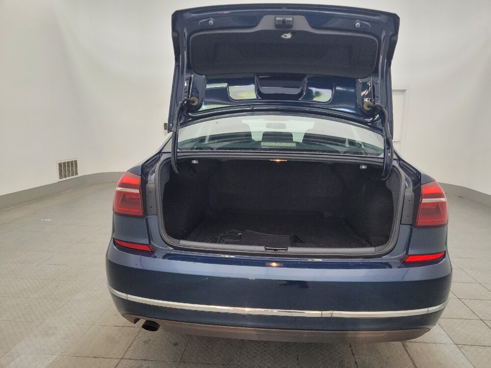 2018 Volkswagen Passat in Tampa, FL 33619 - 18046827 29