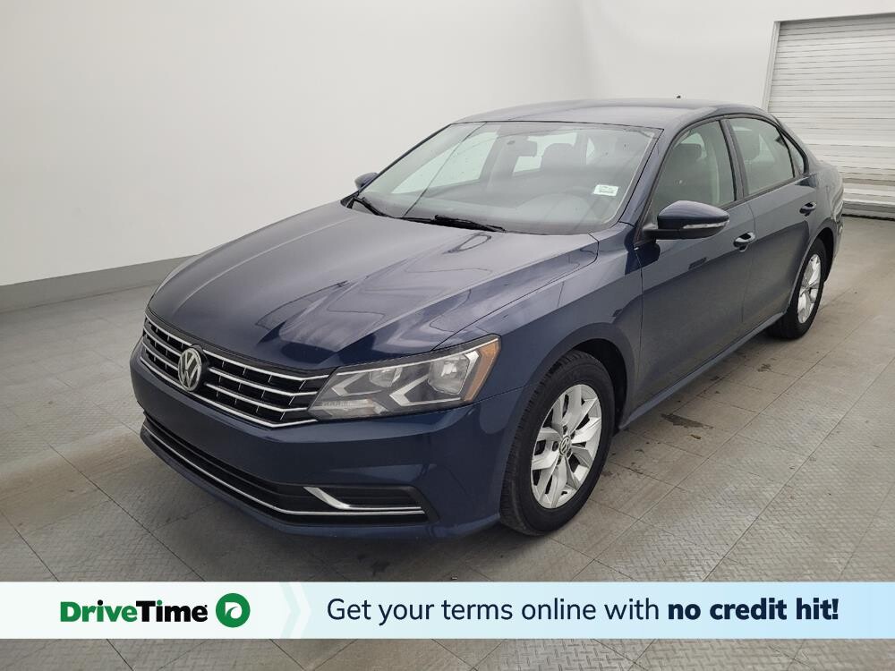 2018 Volkswagen Passat in Tampa, FL 33619 - 18046827