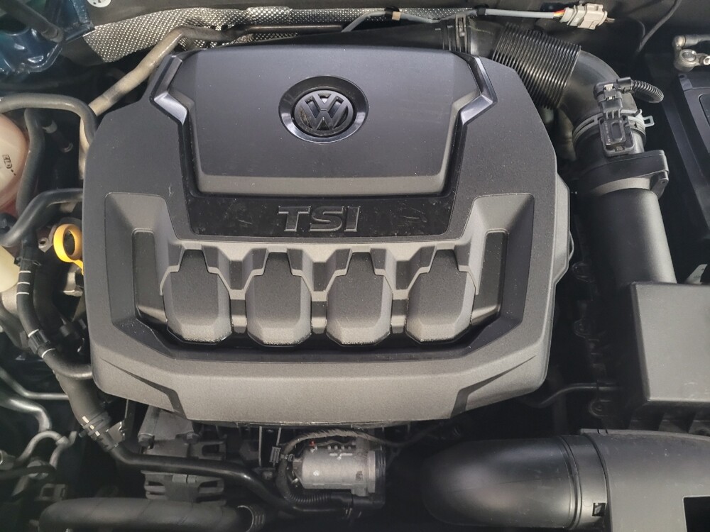 2018 Volkswagen Passat in Tampa, FL 33619 - 18046827 30