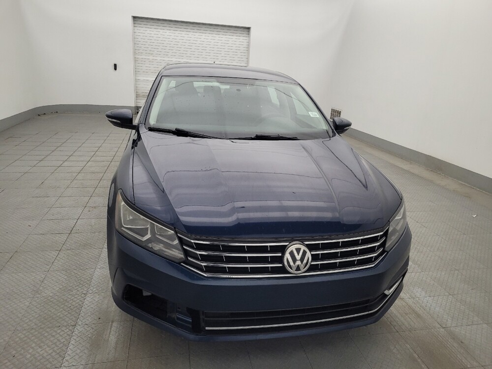 2018 Volkswagen Passat in Tampa, FL 33619 - 18046827 14