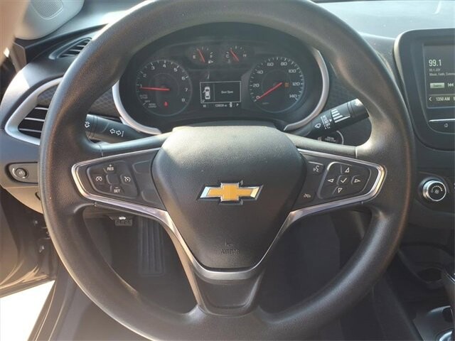 2018 Chevrolet Malibu in Troy, IL 62294-1376 - 18047015 14