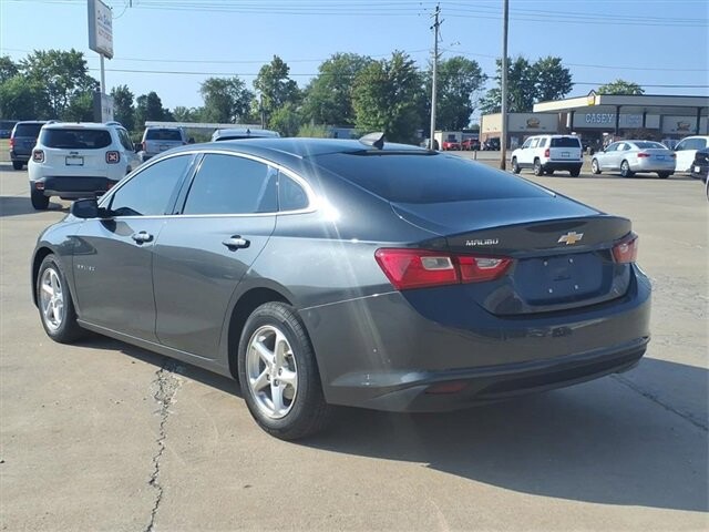 2018 Chevrolet Malibu in Troy, IL 62294-1376 - 18047015 3