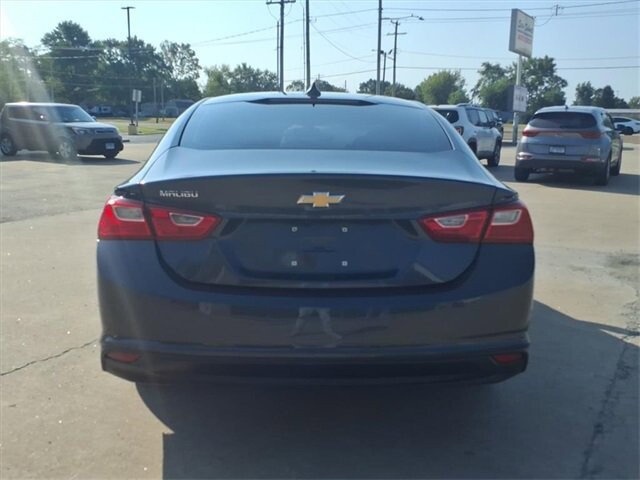 2018 Chevrolet Malibu in Troy, IL 62294-1376 - 18047015 23