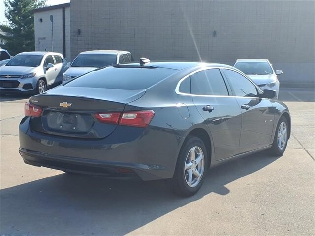 2018 Chevrolet Malibu in Troy, IL 62294-1376 - 18047015 24