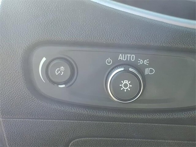 2018 Chevrolet Malibu in Troy, IL 62294-1376 - 18047015 15