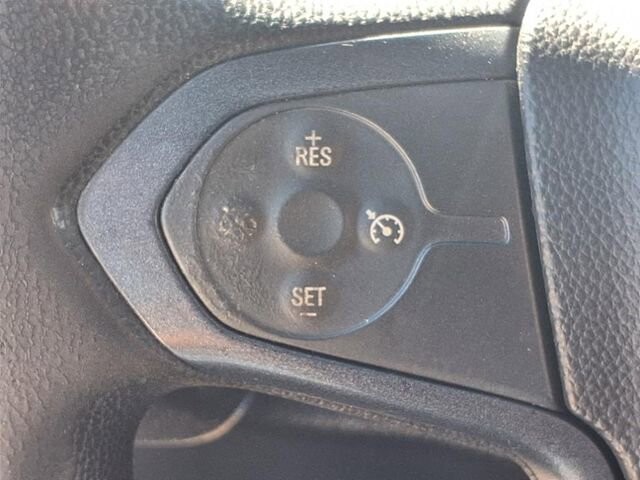 2017 GMC Sierra 1500 in Troy, IL 62294-1376 - 18047020 9