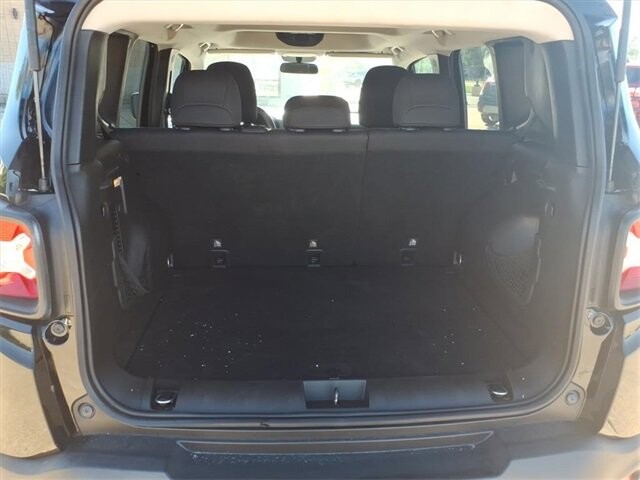 2018 Jeep Renegade in Troy, IL 62294-1376 - 18047028 23